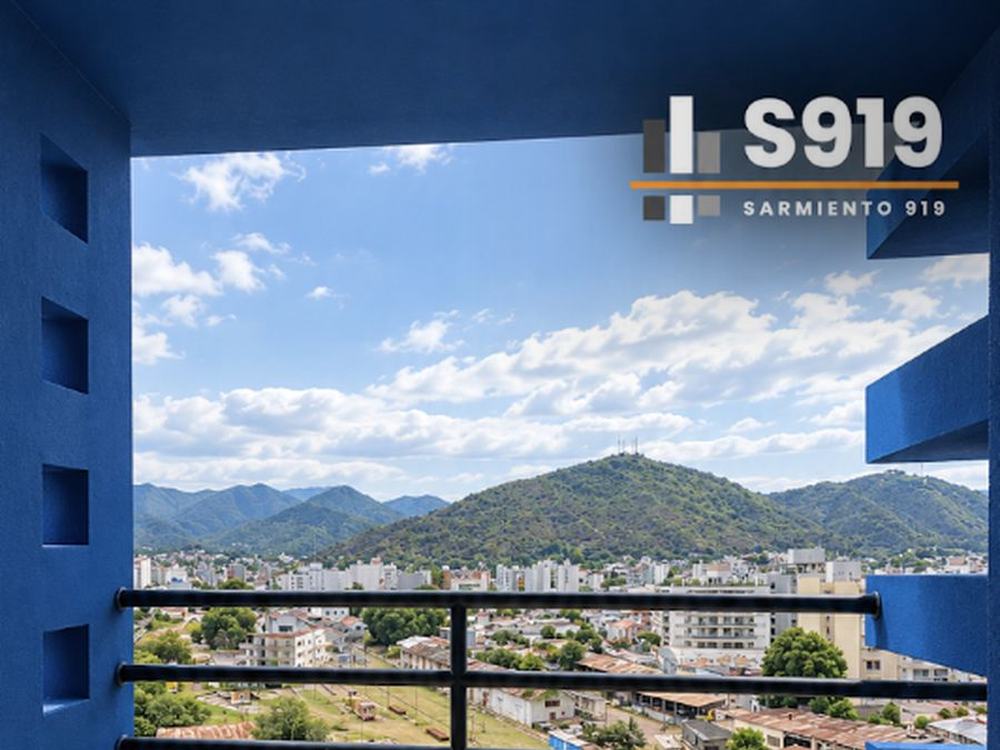 Balcón de una unidad con vista a los cerros de Salta